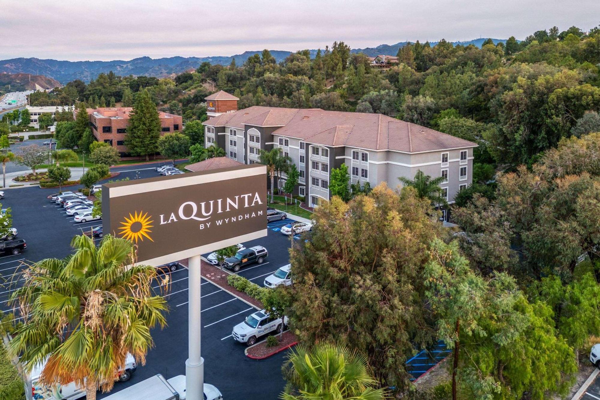 La Quinta By Wyndham Santa Clarita - Valencia Hotel Stevenson Ranch Exterior photo